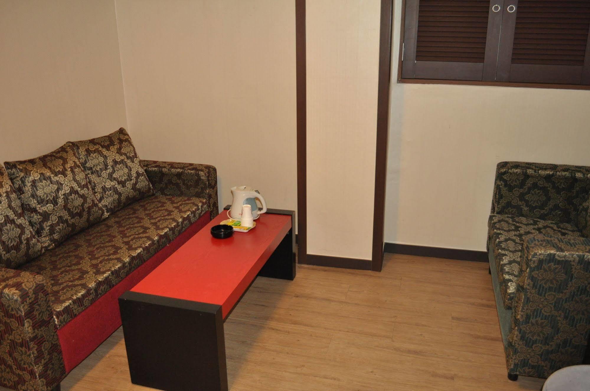 Goodstay Woosin Hotel Jeonju Exterior photo